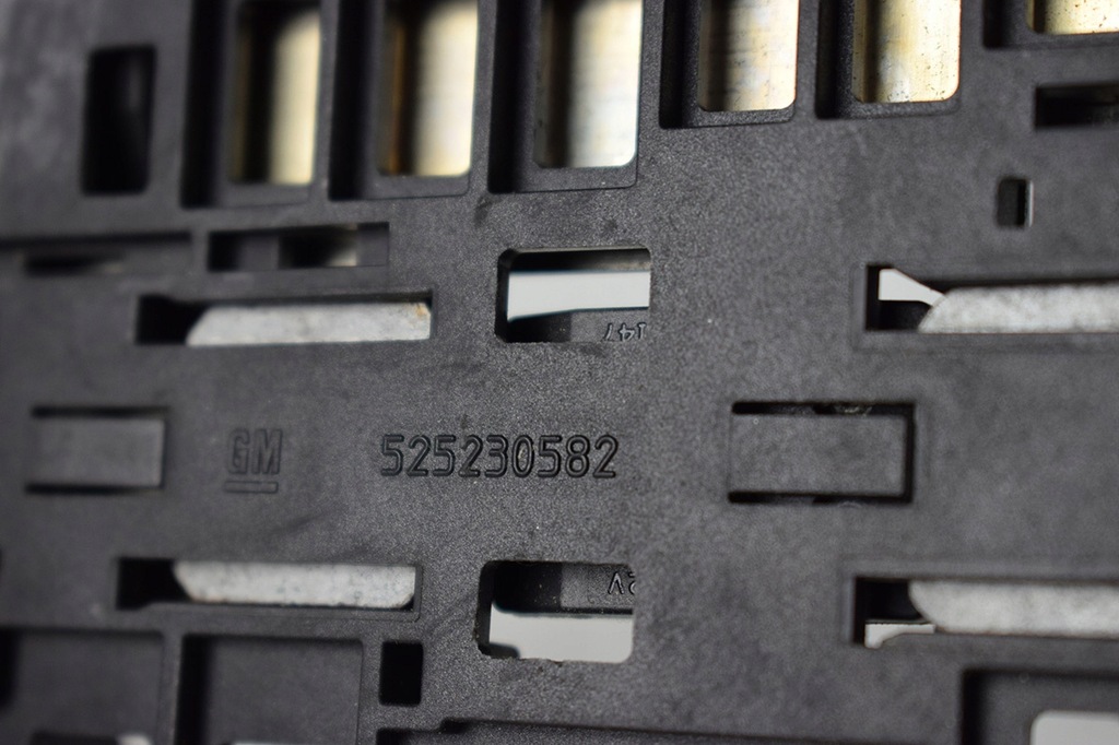 ABDECKKLEMMABDECKUNG OPEL MERIVA B 13354391 Product image