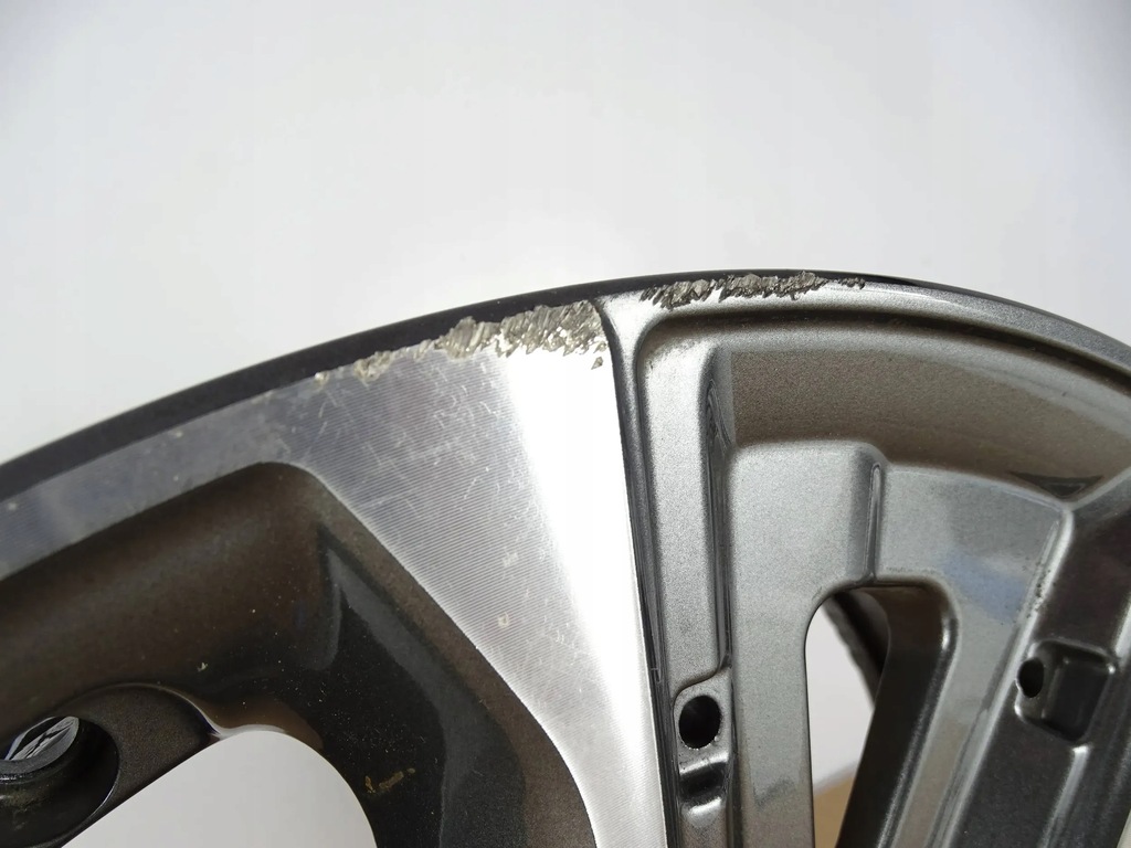 FELGE KIA 7J x 17 ET50 52910-J2000 5X114,3 Product image