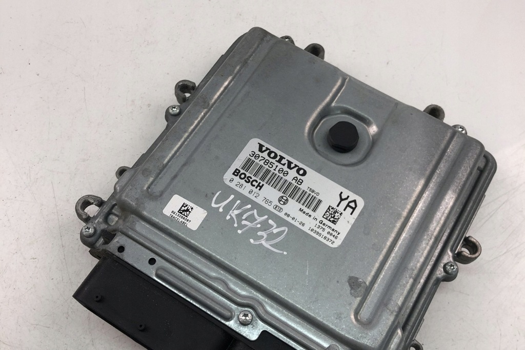 ECU Volvo V70 III (BW) 30785100 AB 2009 Motorregeleinheit 2009 Product image