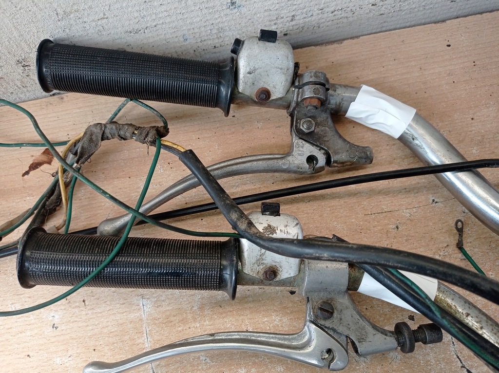 WSK - Vögel - Lelek - Lenkrad mit Türgriffen - 4 Stücke (1,2,3,4) Product image