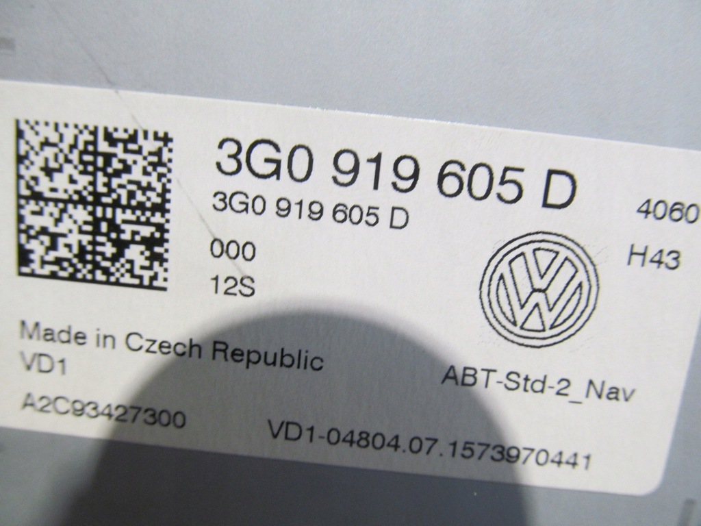 VW PASSAT 14-20 BILDSCHIRM RADIO NAVIGATIONSPANEL C401 Product image