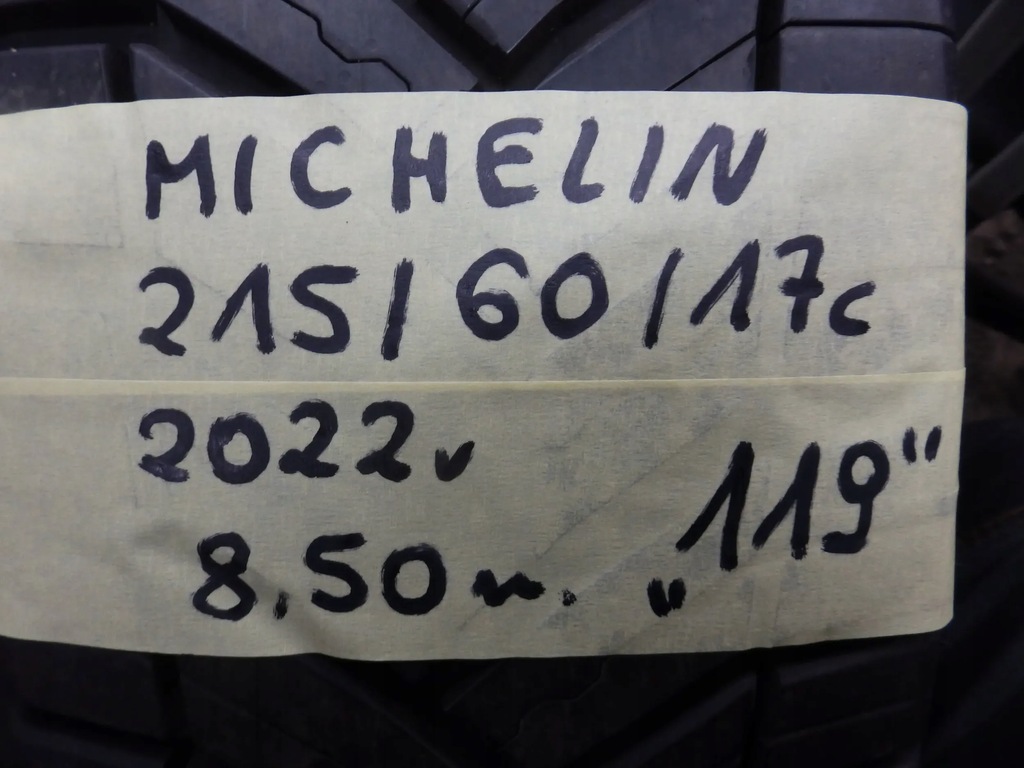 Michelin Agilis CrossClimate Ganzjahresreifen 215/60/17C 109/107T Product image