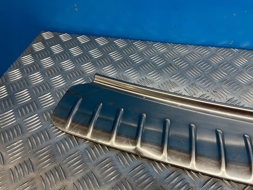 PORSCHE CAYENNE S I 7L CHROM-HECKSTOßSTANGENABDECKUNG Product image