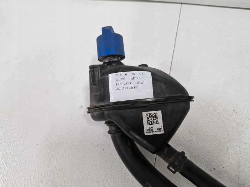 AUDI A6 C8 SCHLAUCHFÜLLROHR ADBLUE 4K0131963B Product image