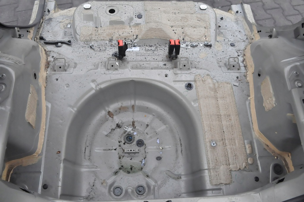 FORD FIESTA MK7 5D GANZER HINTEN ASS BATH GÜRTEL VIERTEL LINKS RECHTS Product image