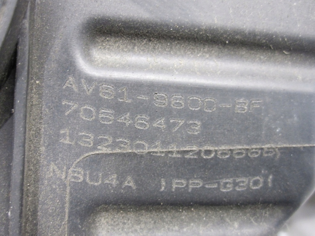 Ford Focus MK3 III 12R Luftfiltergehäuse AV61-9600-BF Product image
