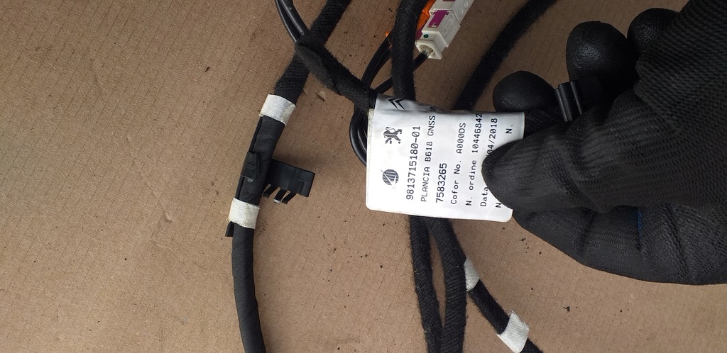 Citroen C3 III 16r - NAVI Dachantenne + Kabelbaum 9819669580 9813715180 Product image