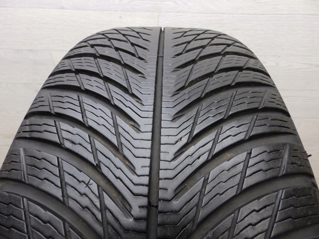 Michelin Pilot Alpin 5 Ganzjahresreifen 225/60/18 Product image