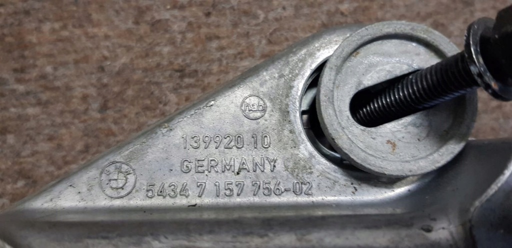 DACHLAGERHALTERUNG BMW E93 Rechts Links   SCHRAUBEN Product image