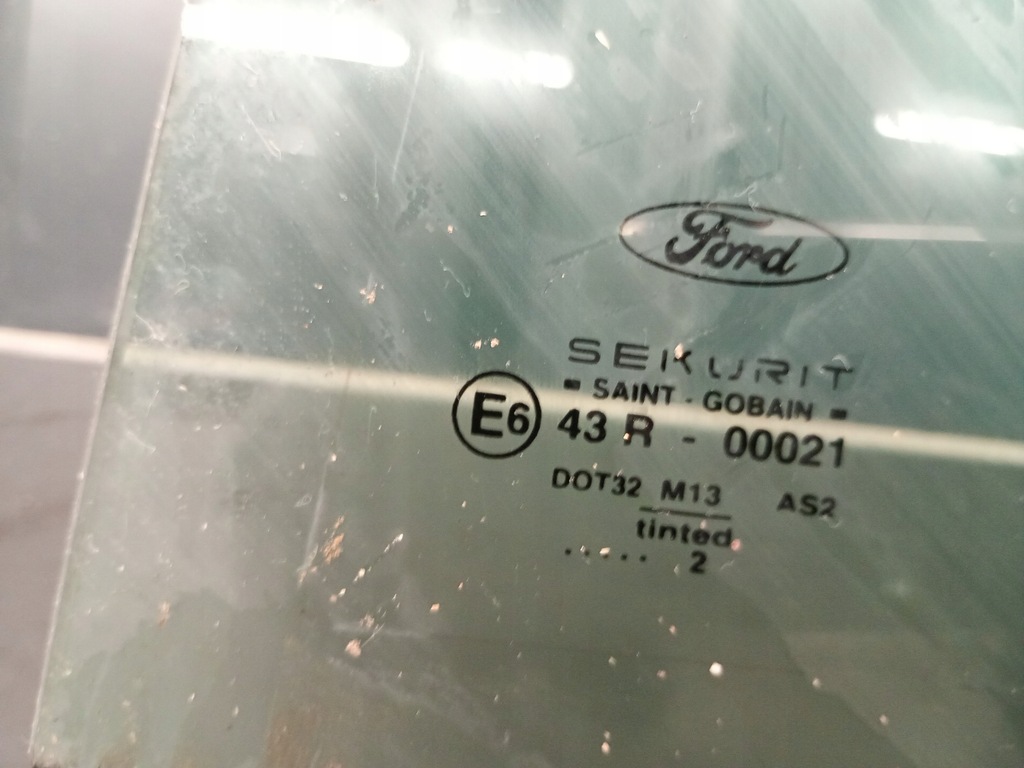 Linkes Glas Heck Ford Mondeo III 02R Product image