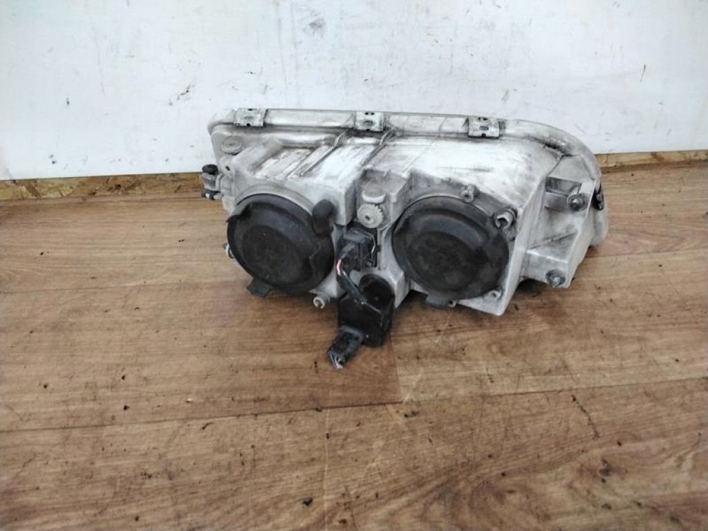 VOLVO V40 S40 LIFT FRONTLEUCHTE LINKS Product image