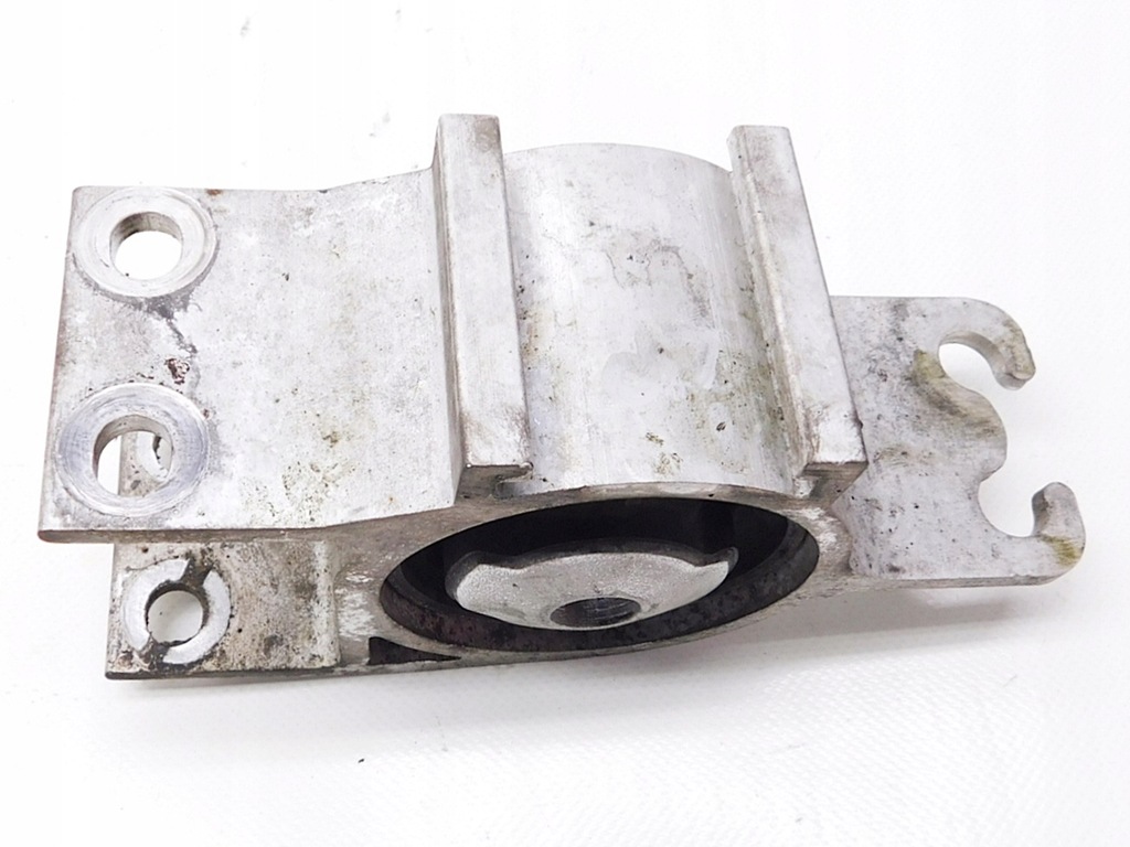 LINKE VORDERE ARMBUCHSE Mercedes W176 W246 X156 Product image