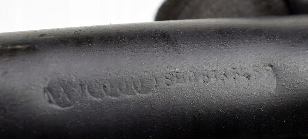 SEAT EXEO AUDI A4 B7 ISOFIX SITZBEFESTIGUNG LINKS SCHRAUBEN 8E0813545B Product image