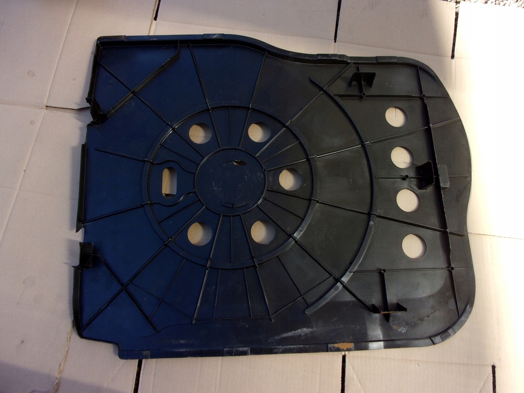 BODENKOFFERRAUMABDECKUNG LIMOUSINE MAZDA 323S BA Product image