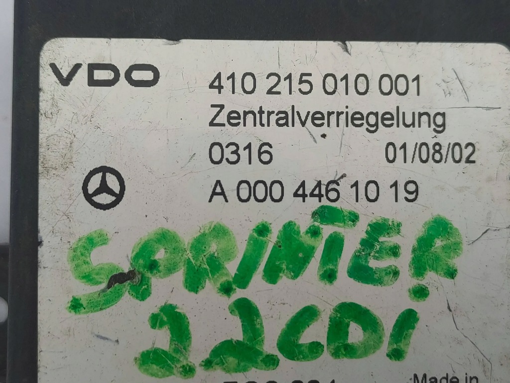 Mercedes-Benz Vito Viano W638 STEUERUNG ZENTRALVERRIEGELUNGSMODUL A0004461019 Product image