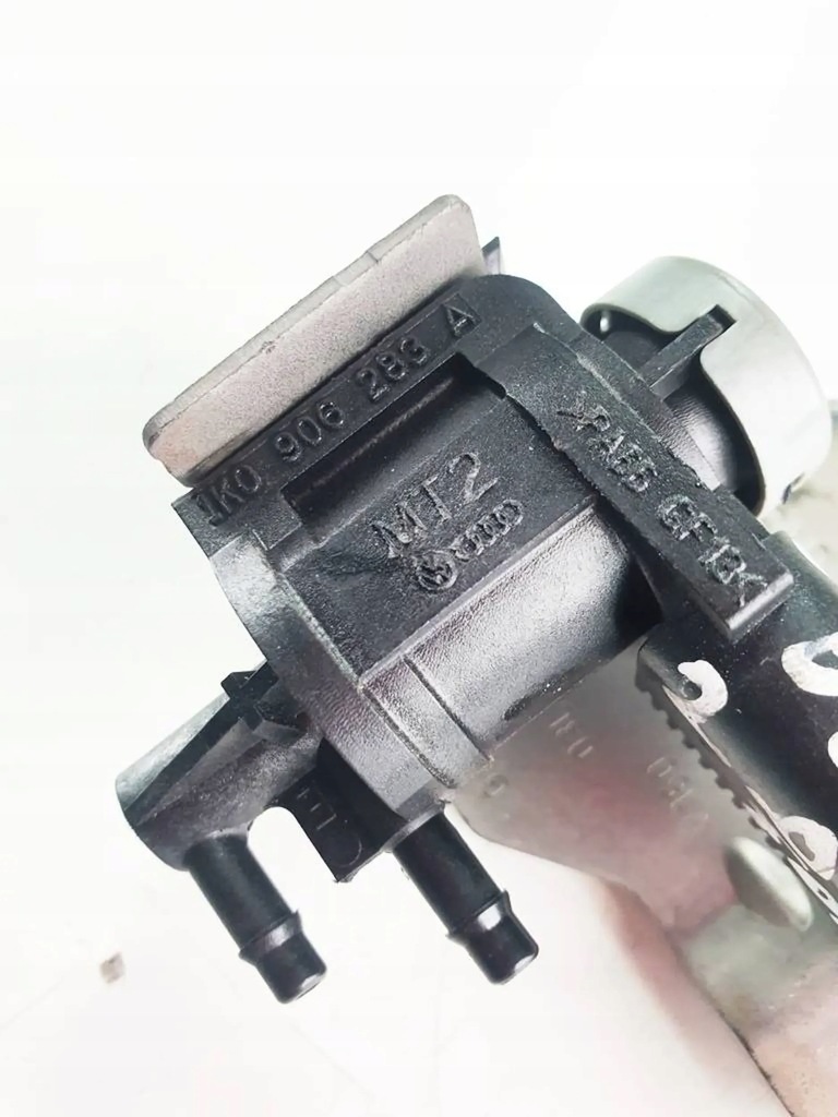 Skoda Octavia II RS 2.0 TDI 08 CEGA Unterdruckventil Product image