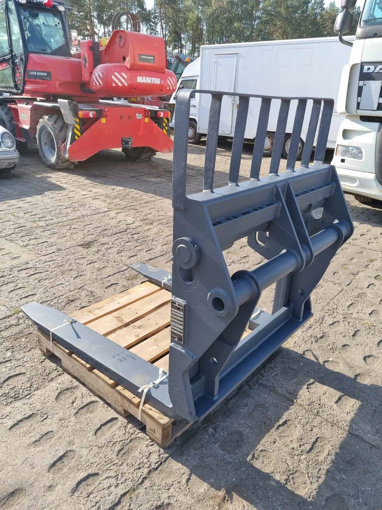 CARAT MIT KIPPGABELN PFB 5 Tonnen * MANITOU * MERLO * Import Deutschland Product image