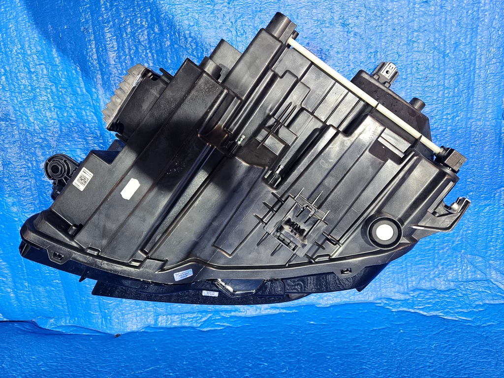 Vorderrechtlich vorne rechts Audi Q4 E-Tron 89A941036m Product image