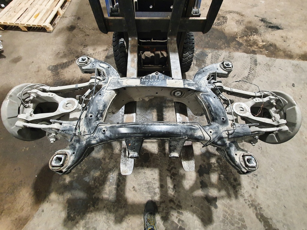 HINTERE TRÄGERAUFHÄNGUNG BMW X5 X6 F15 F16 2.0D Product image