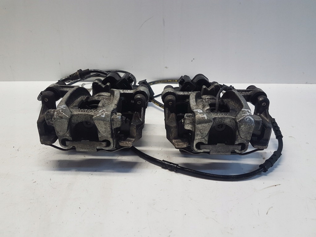 BMW 2 F45 F46 Bremssattel hinten links rechts Product image