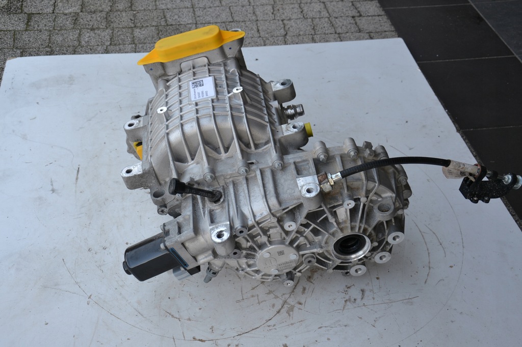 Fiat 500E Elektromotor 10432207 10436190 toller Zustand, nur ca. 1000 km Product image