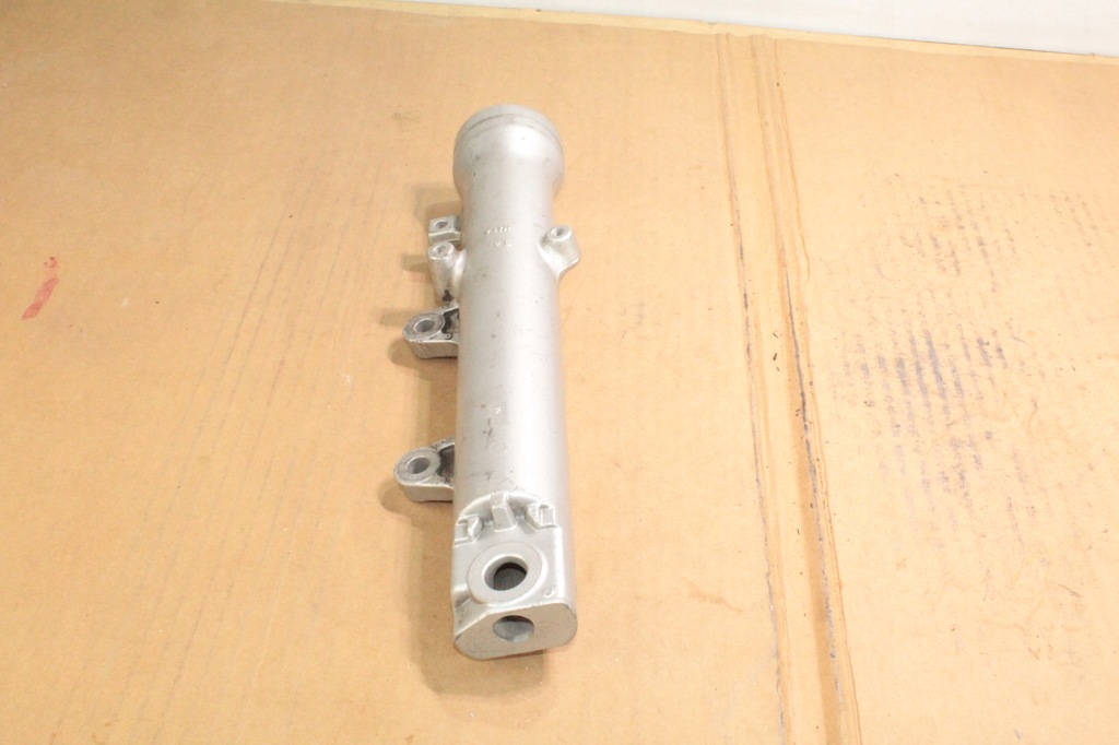 Yamaha FZ600 02–03 linkes Schienbein Product image