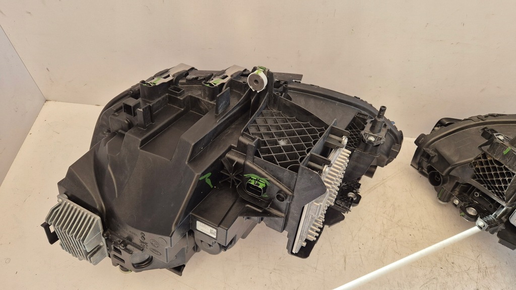 FRONTLEUCHTE VORNE LINKS RECHTS BMW M2 G87 SCHWARZ KOMPLETT 9503470 9503469 Product image