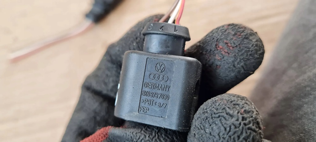 A5 8W STECKER CUBE 1J0973803 VW AUDI A4 B9 8W A5 Q7 4M Q5 80A Product image