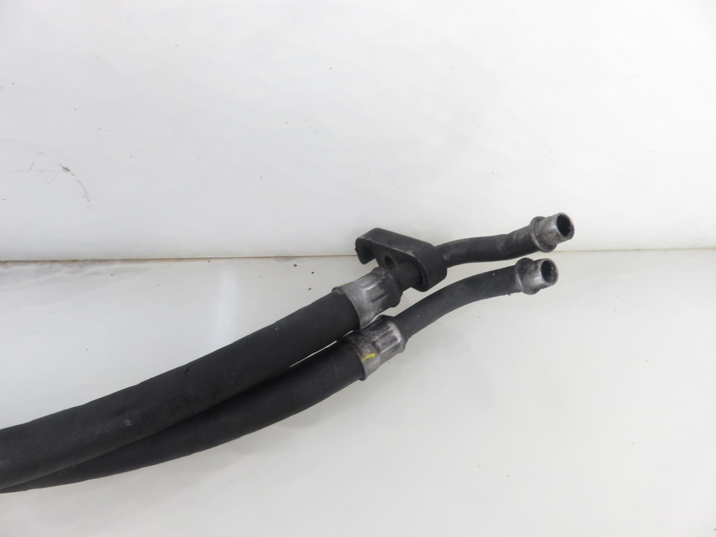 BMW 7 E38 725 TDS 2246046 2246047 Ölkabel Product image