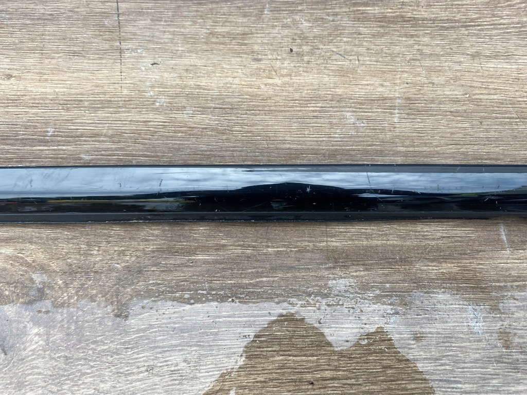 MERCEDES W254 TÜR-SKIPPERLEISTE A2547301800 Product image