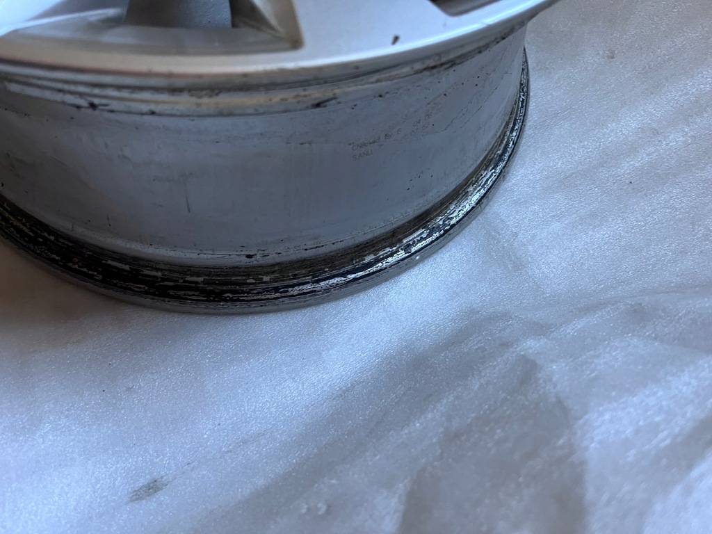 Renault Alufelge OE 403008062R 0 x 16" Product image