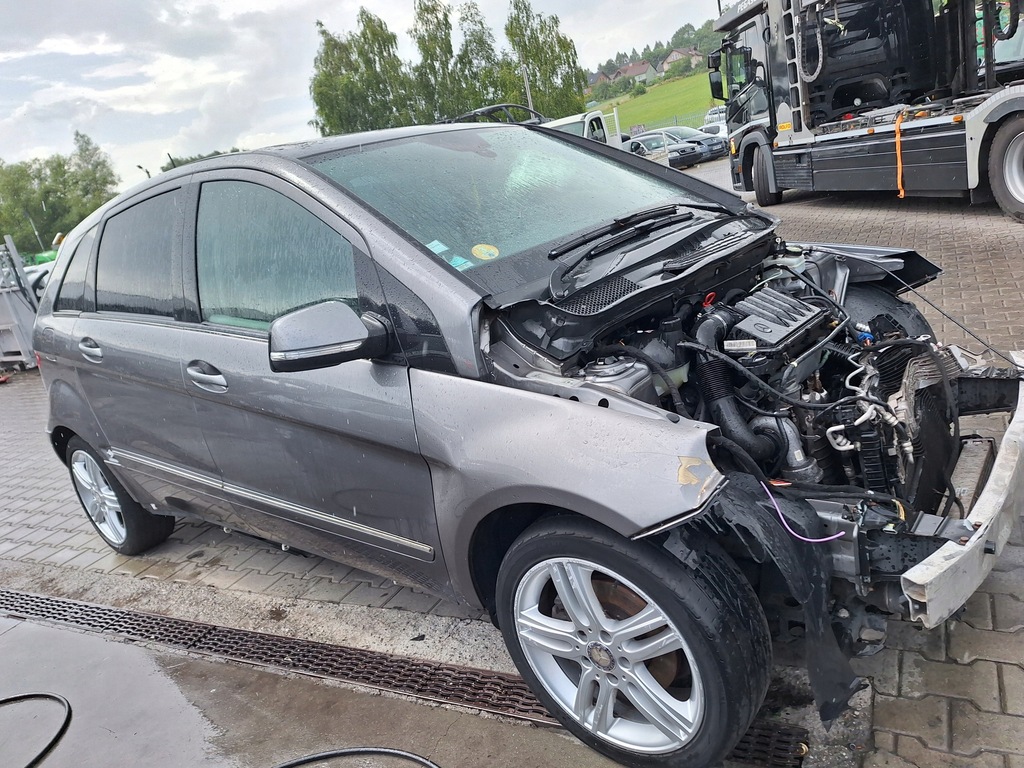 MERCEDES W245 B-KLASSE 2,0 CDI 640941 W169 HEBEL SELEKTOR SCHALTKABEL Product image
