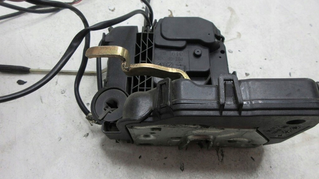 BMW E65 2087200235 Türschloss rechts, Türschloss vorne rechts Product image