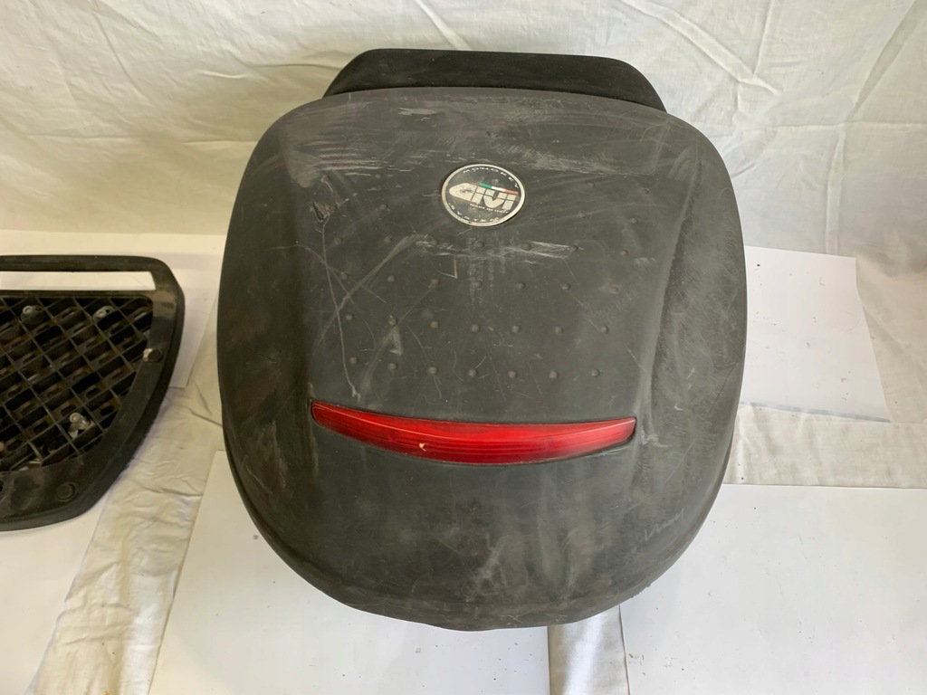 Givi-Koffer für einen Helm Product image