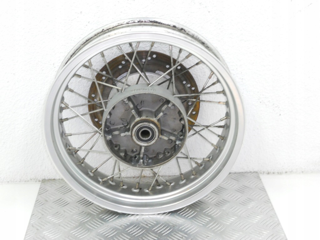 TRIUMPH TIGER 900I FELGE HINTERRAD + SCHEIBENSATZ ORIGINAL Product image