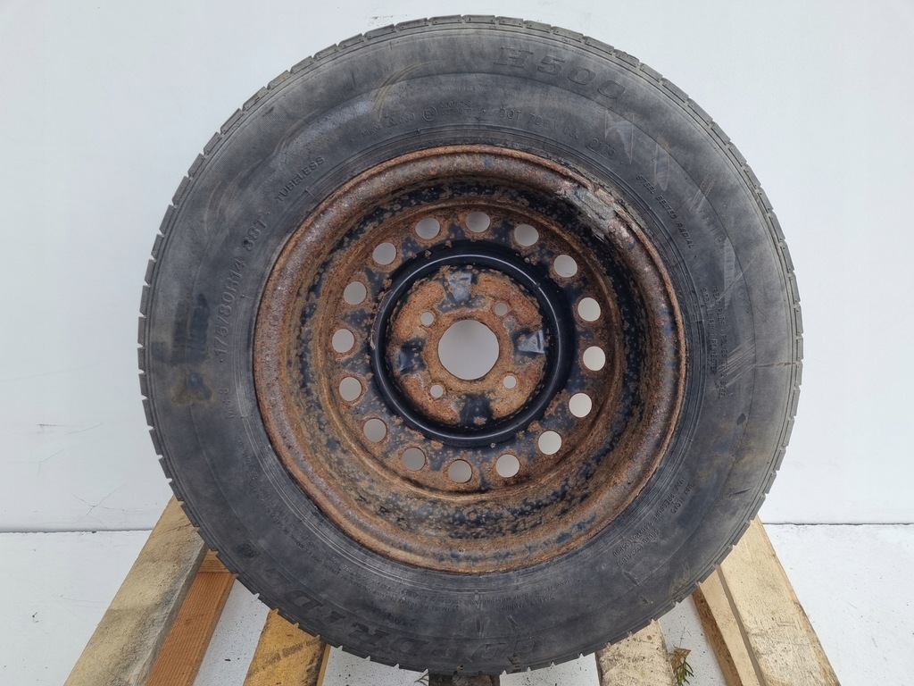 Ersatzreifen für Nissan NV200, 175/70 R14C 4X114.3 5J14CHG 40300BJ01A Product image