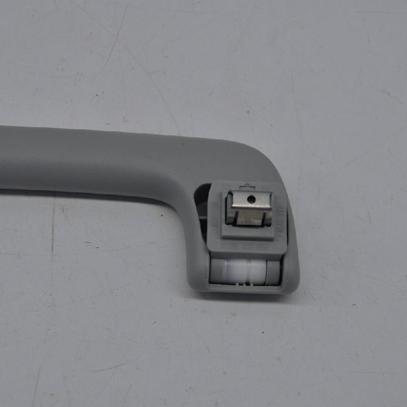 Vorderer linker Griff des Audi Q7 (4M) 8R0857607H 3.0L Diesel 183 kW Product image