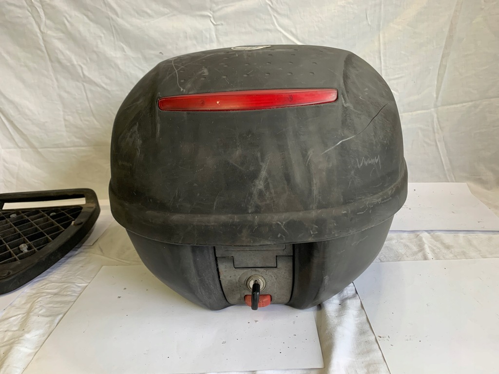 Givi-Koffer für einen Helm Product image