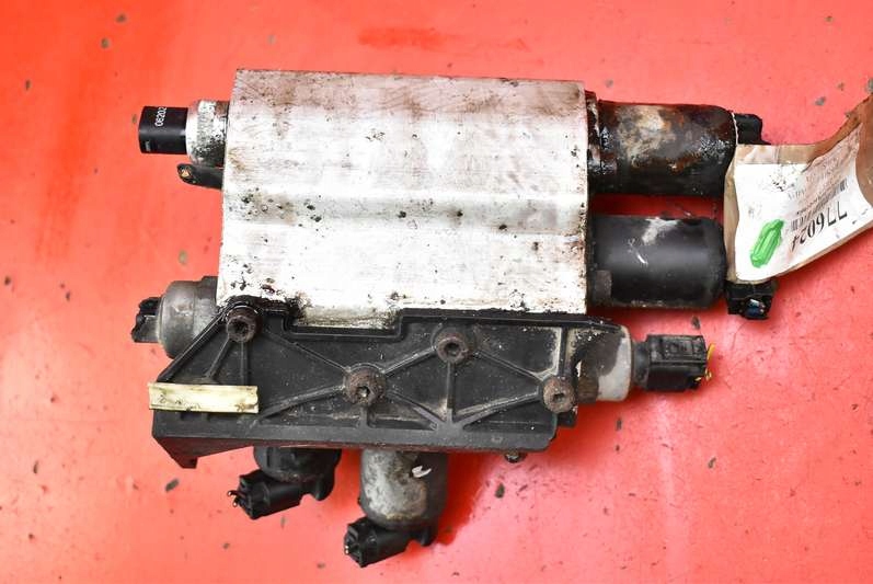 FEDERUNGSPUMPE 6758704 BMW E65 4.4 V8 02R Product image