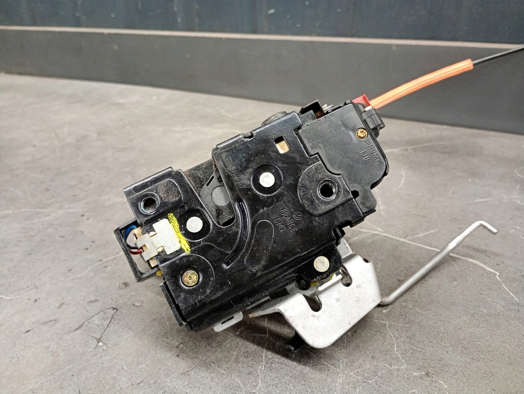 8E0839016C Türschloss rechts Tiel Audi A4 B6 00-04R Product image