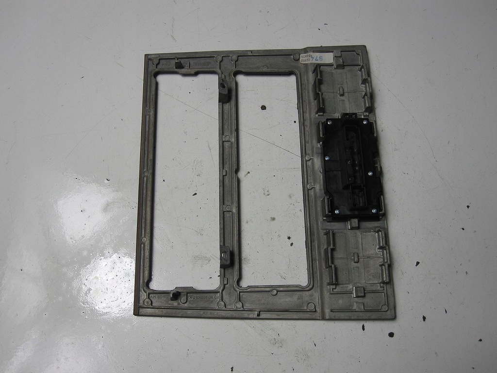 NOTSCHALTER MITTELKONSOLE MERCEDES W210 97R Product image
