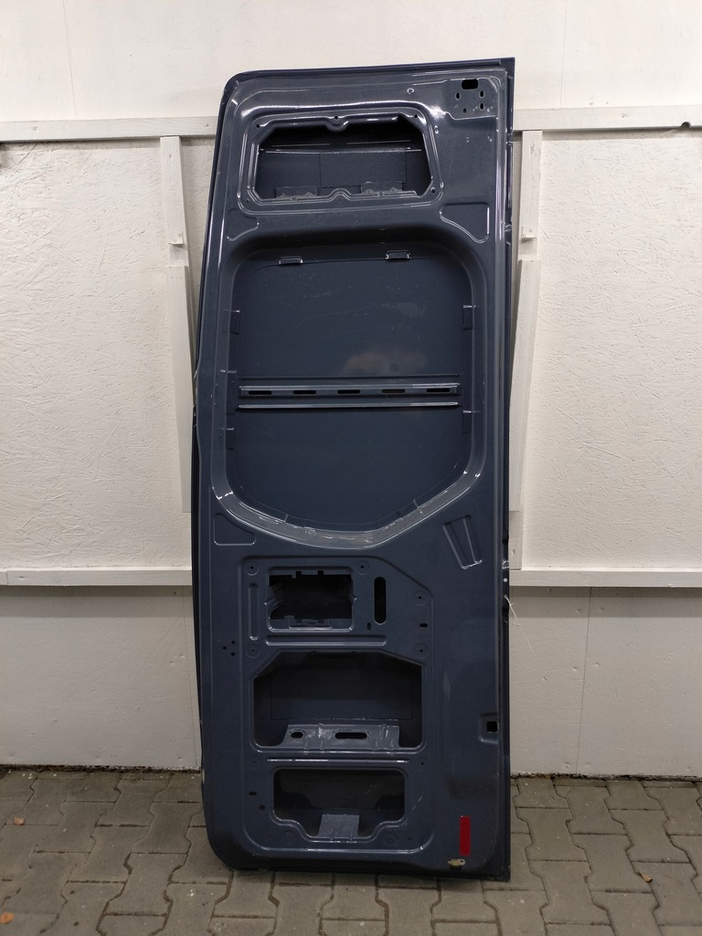 DRZWI TYŁ TYLNE PRAWE MERCEDES SPRINTER 910 Product image