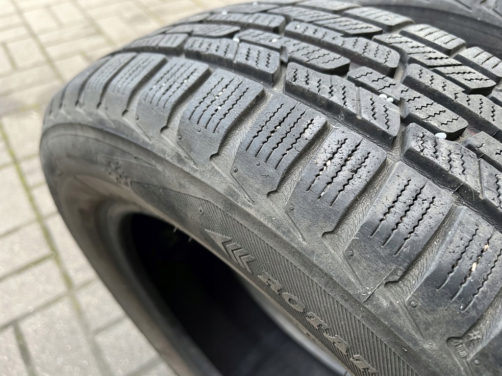 175/65/15 175/65R15 84T Firestone Winterhawk 2 5,7 mm 2009 in Teilen Product image