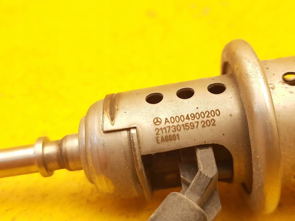 Mercedes-Benz Sprinter W907 ADBLUE-INJEKTOR A0004900200 Product image