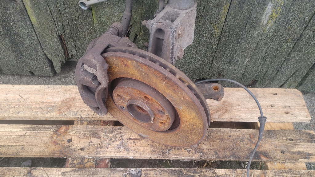 McPherson links Peugeot 3008 1.6 ehdi Product image