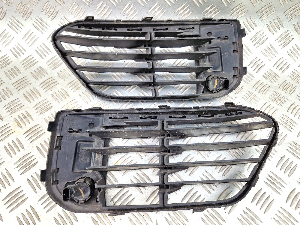 BMW X1 F48 FRONT GRILLE STOßSTANGE ABDECKUNG PDC SENSOR LINKS RECHTS Product image