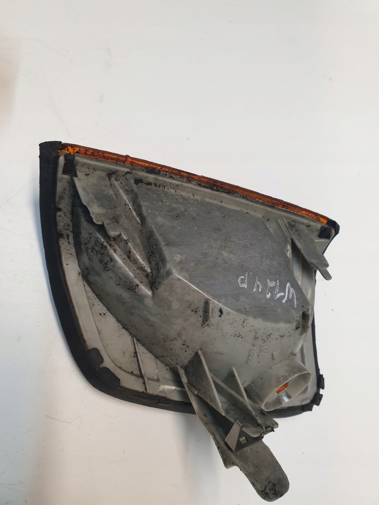VORDERER BLINKER RECHTS MERCEDES-BENZ W124 Product image