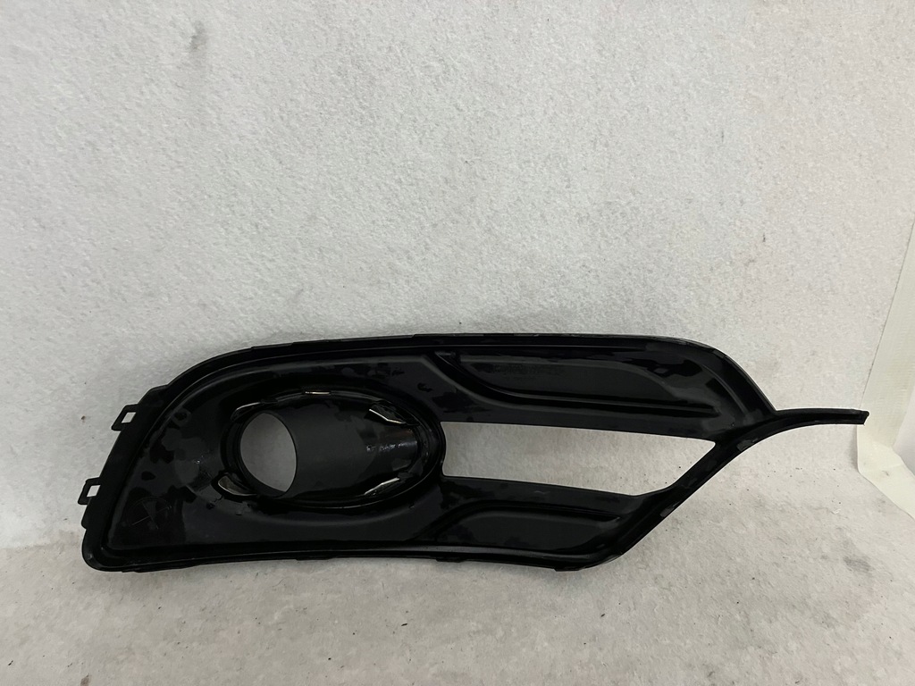RENAULT MEGANE III STOßSTANGENKITTER RECHTS 261A24631R 261A25882R Product image
