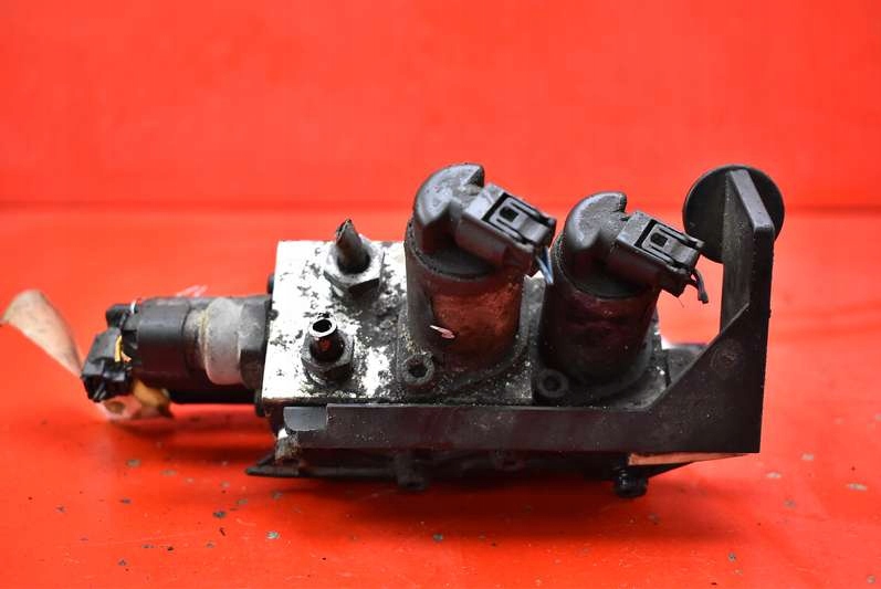 FEDERUNGSPUMPE 6758704 BMW E65 4.4 V8 02R Product image