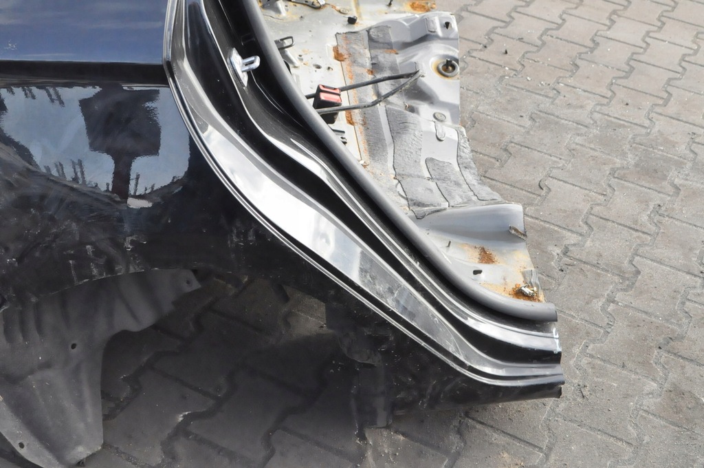 FORD FIESTA MK8 GESAMTER HINTERER ASS HINTERER GÜRTELKOTFLÜGEL LINKS RECHTS Product image
